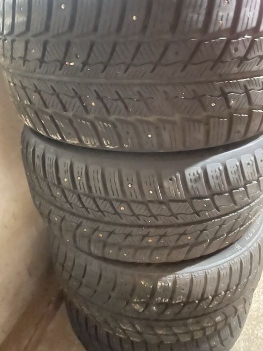 Шины с шипами продаются