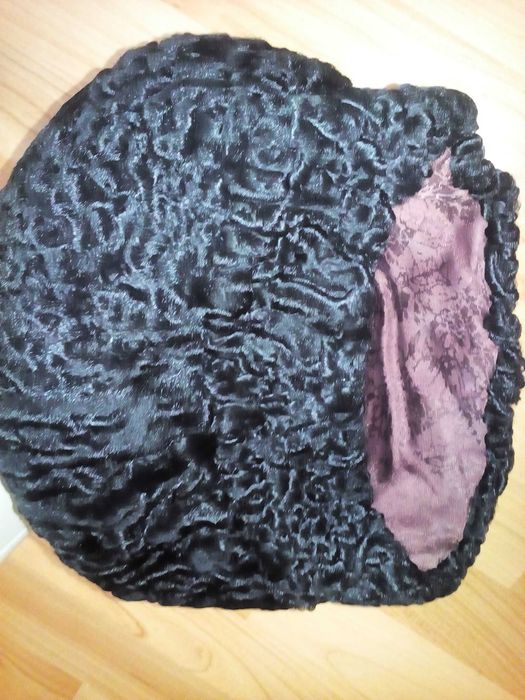 Каракулевый  берет Алматинского мех. комбината