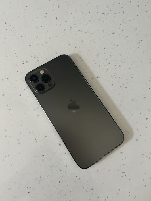 Iphone 12 pro подщи чисто нов