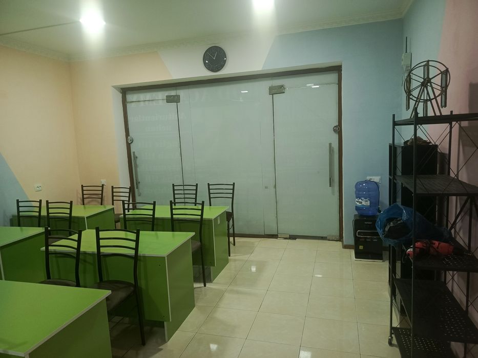 Parta va stullar sotiladi!