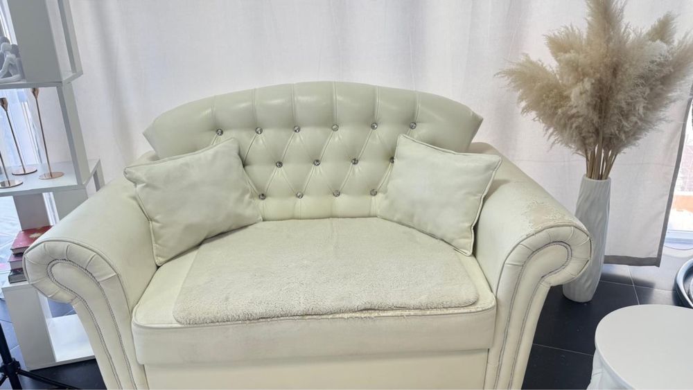 Продам диван небольшой