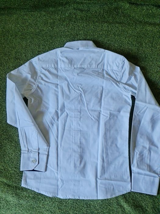 Продам школьную детскую рубашку