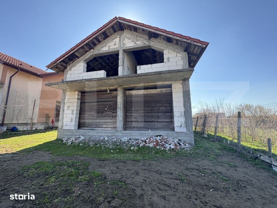 Casa la rosu P+M, Cernele (capatul lui 2), 420 mp teren, 149 mp utili
