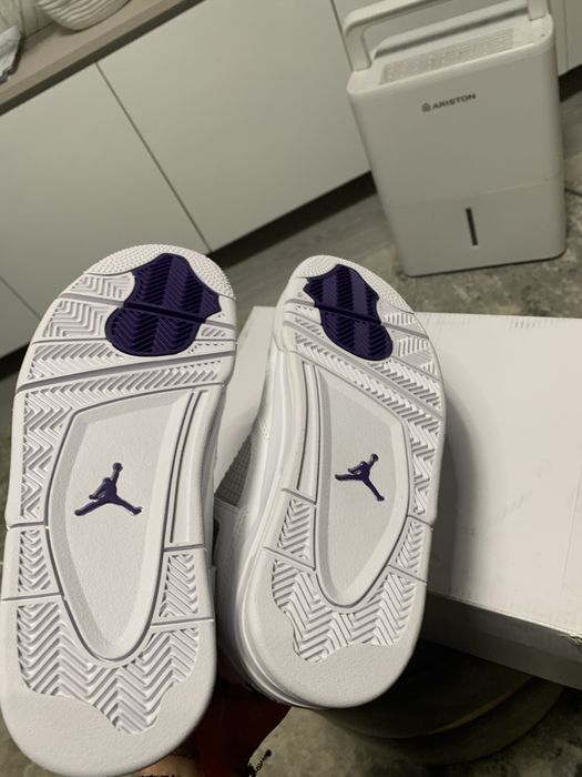 Jordan 4 Retro Metalic Purple