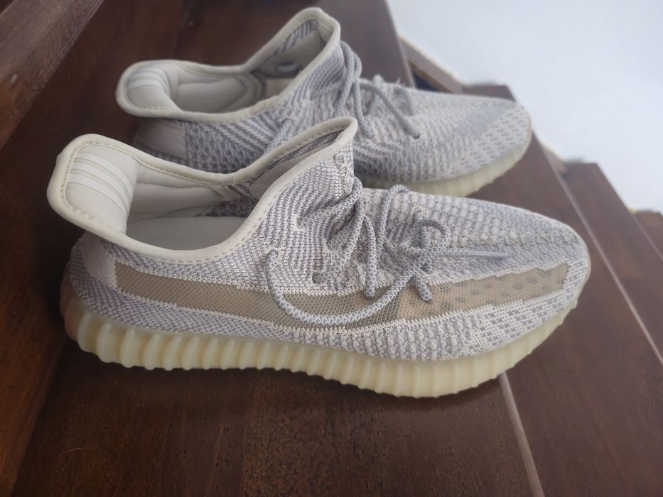 Vând Adidași Yeezy