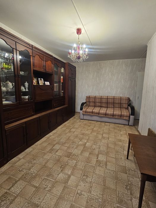 Продаётся 2-комнатная квартира в хорошем районе