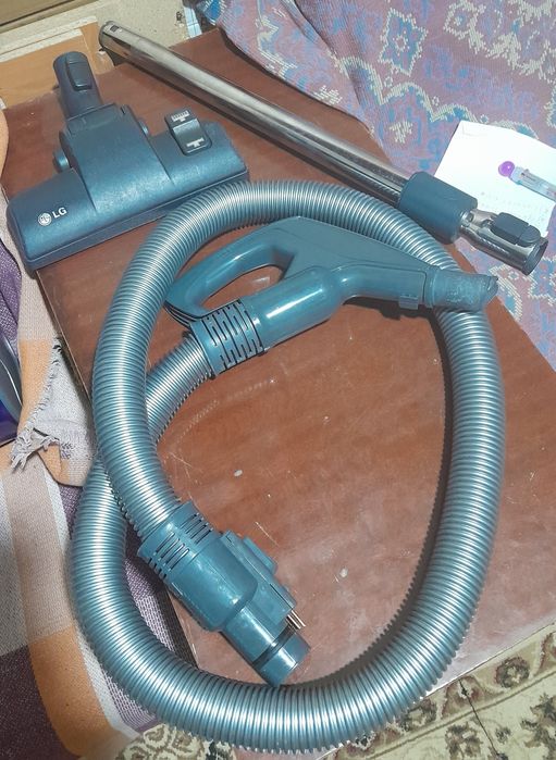 Пылесосные шланги б/у в отличном состоянии
