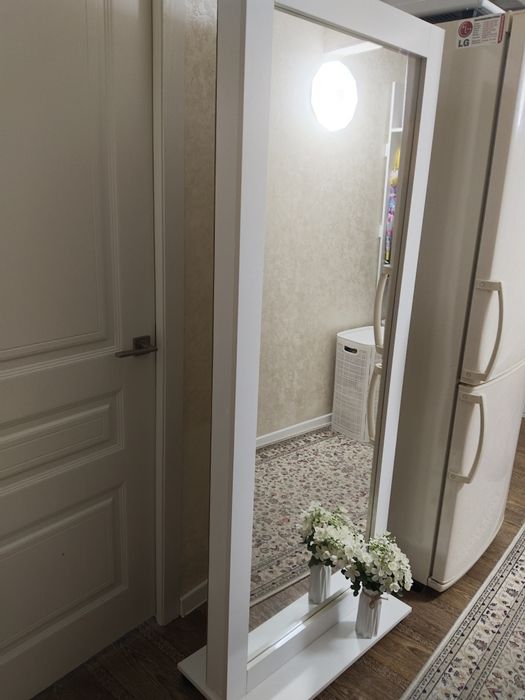 Продам напольное зеркало