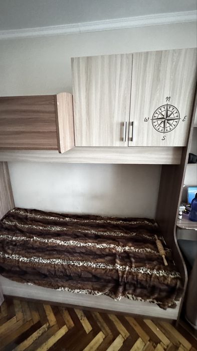 Продам двухъярусную кровать