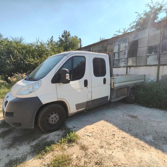 Peugeot Boxer 2012 Cabină Dublă cu Benă, 7 Locuri