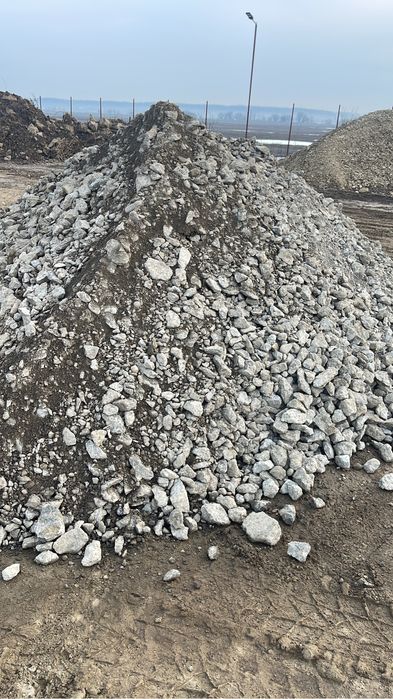 Nisip/ Amestec beton/ piatra  Bucuresti si ilfov