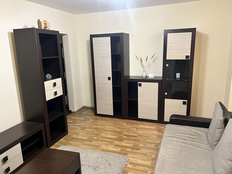 Inchiriez apartament