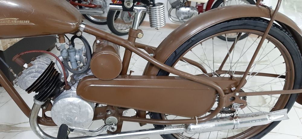 Продаётся мотоцикл Киевлянин в родной краске без рестовоации в идеале