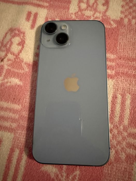 Син Iphone 14.