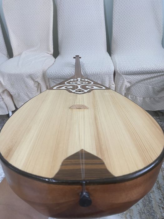 Домбыра сатылады
