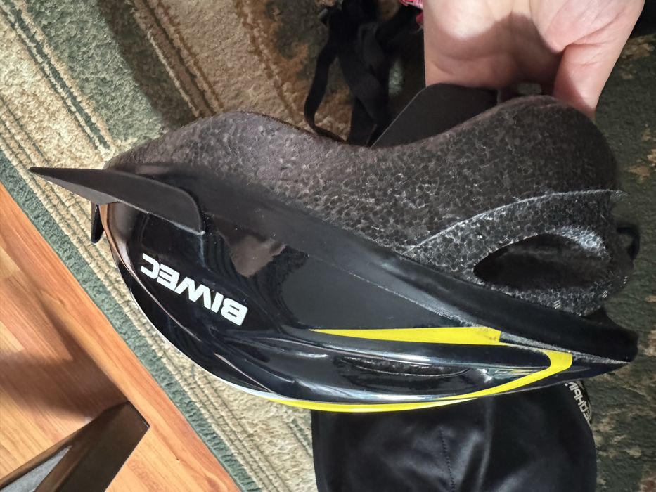 Велосипедные шлема, перчатки