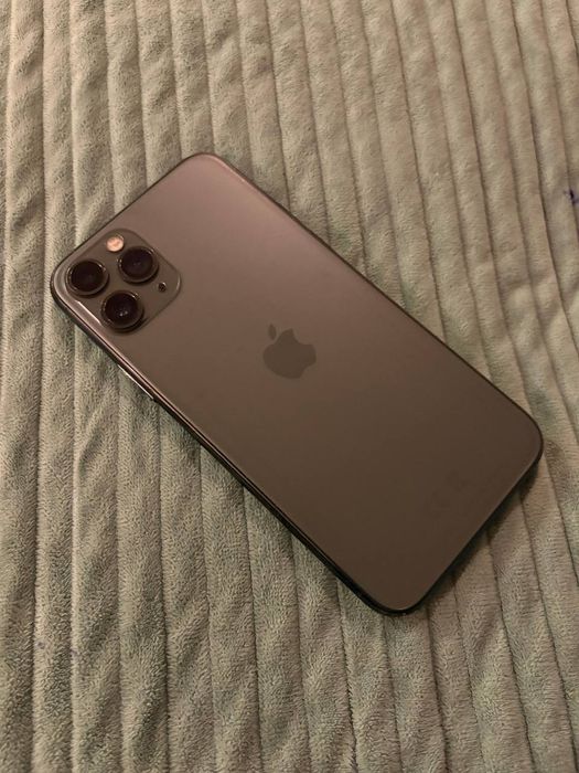 iPhone 11 pro идеальное состояние