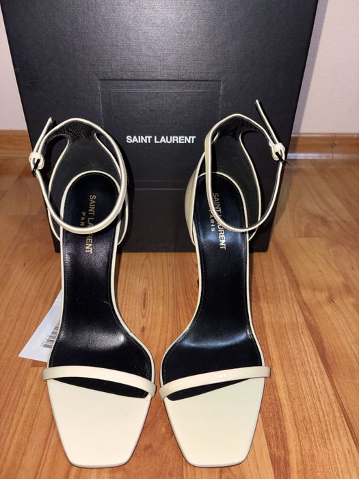 Tocuri Saint Laurent