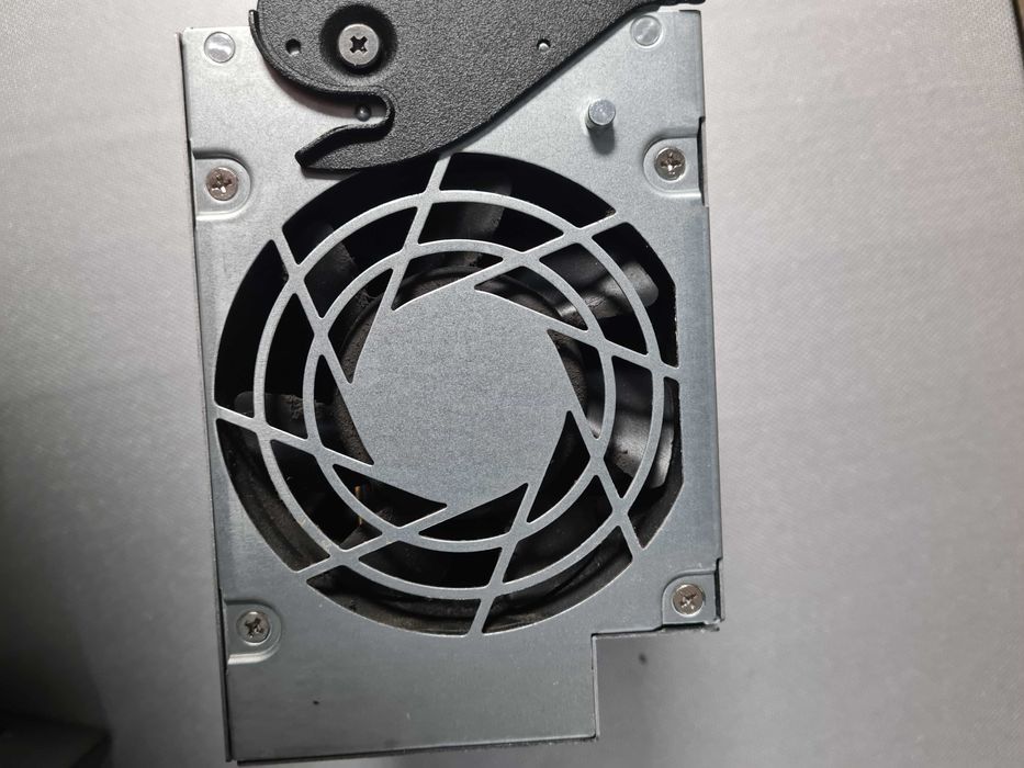 Sursa Lenovo P520 P720 defecta.