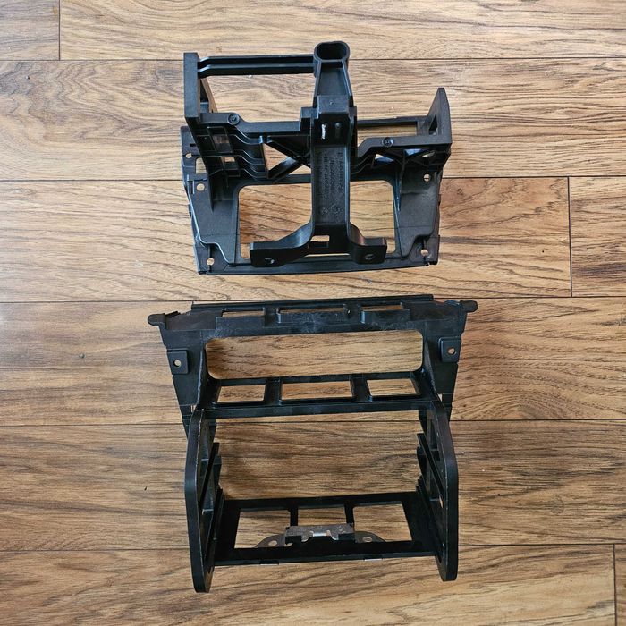 Скоби рамки за арматурно табло BMW 3 серия E90 E91 PS5 PS4 PlayStation