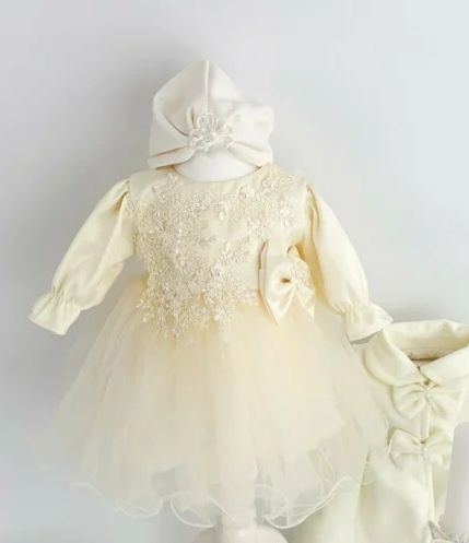 Stet botez fetita (rochita, paltonas, turban) nou pt. 3-6 luni