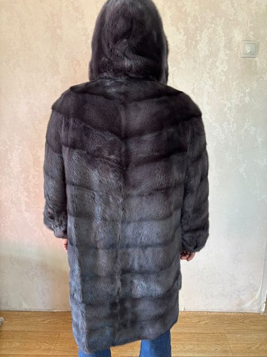 Продам норковую шубу