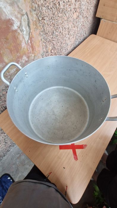 Продам кастрюлю алюминиевую