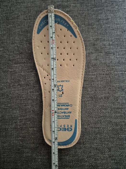 Adidasi Geox  21