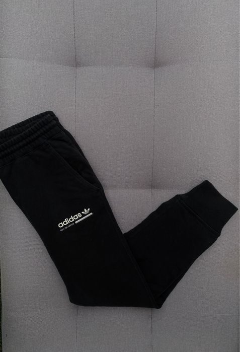 Pantaloni Adidas marimea M