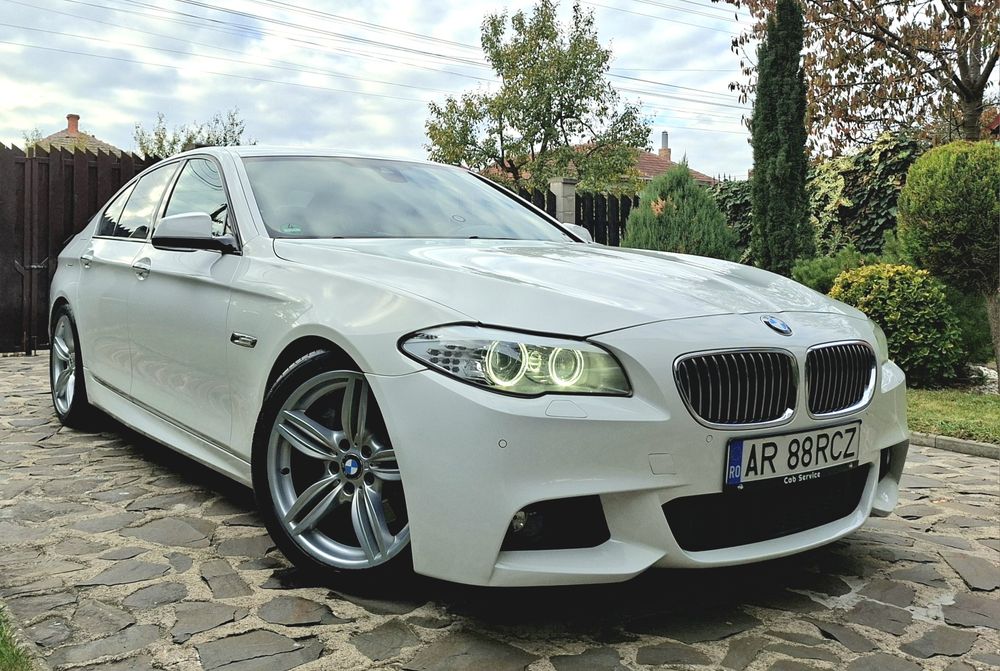 BMW 525d xDrive M-Paket –218 CP, piele, padele, 2000 cc, fără accident