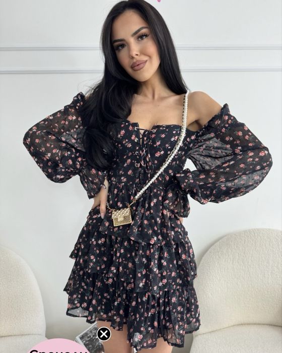 Рокля LBD, с цветни мотиви