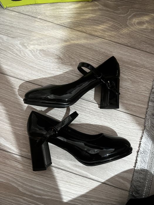 Туфельки Мэри джейн 39 размер