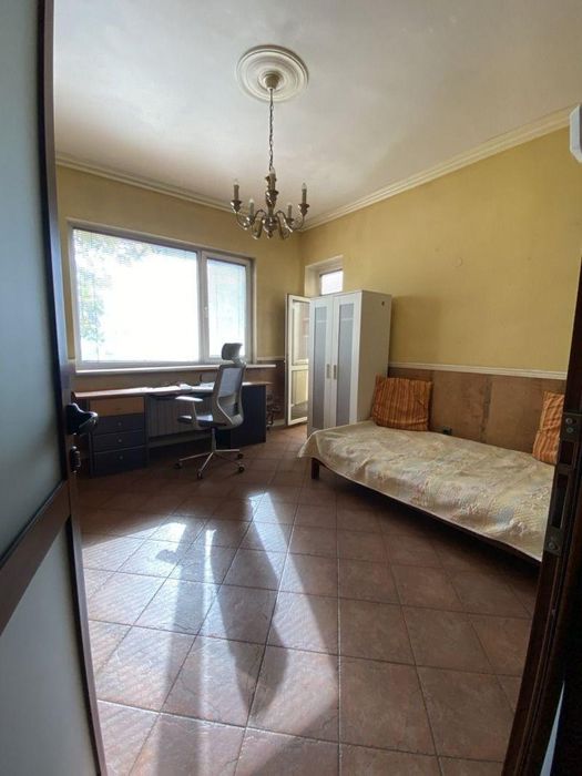 Дава се под наем Тристаен апартамент в София, Център - 134 кв.м за 840 € - Снимка #5