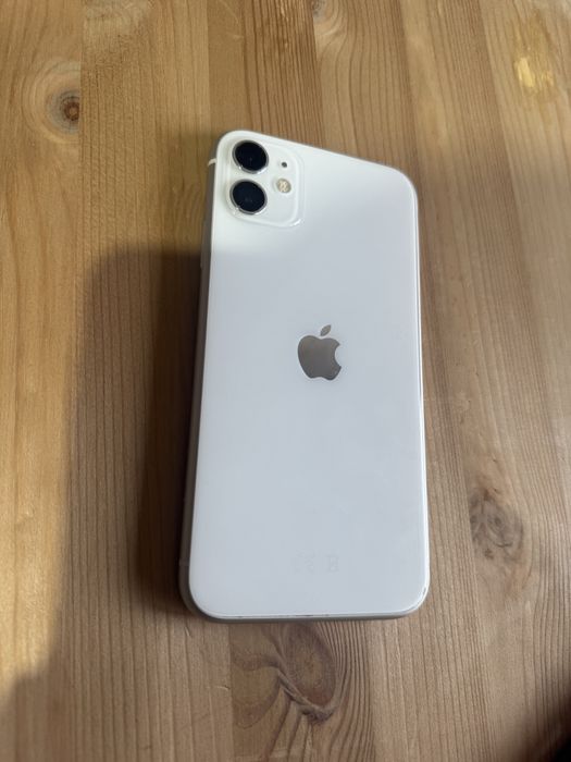Vand iphone 11  128Gb White