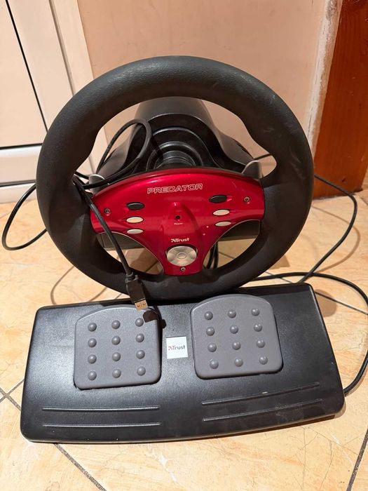 Trust Predator GM-3100R волан с педали за PC USB