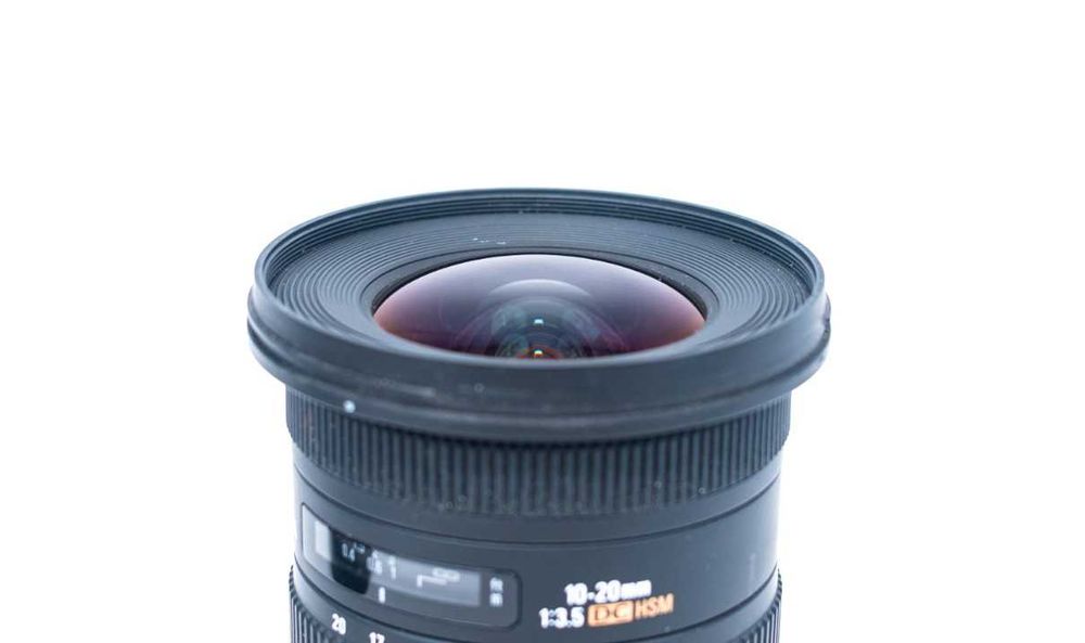 Sigma 10-20 mm f/3.5 EX DC HSM pentru Nikon F mount