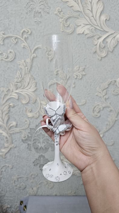 Продаются свадебные бокалы