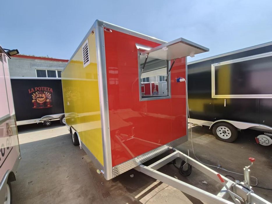 Стационарна Каравана за храна Чисто нова