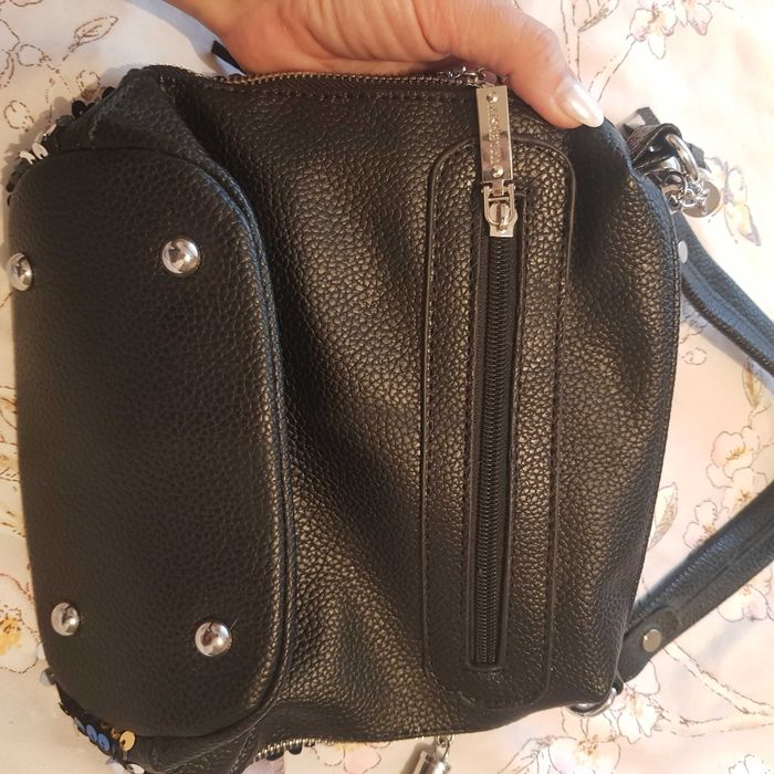 Продам новую кожаную сумку