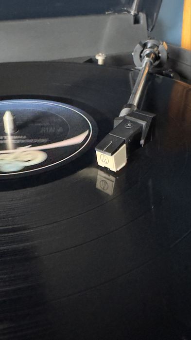 Sistem Hi-Fi cu Pick-Up Philips