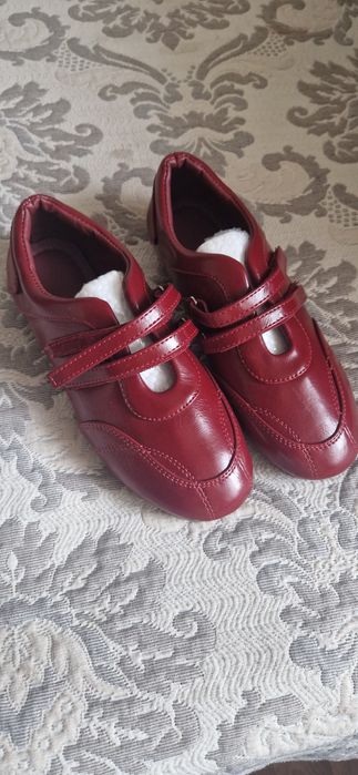 Стильная обувь новая