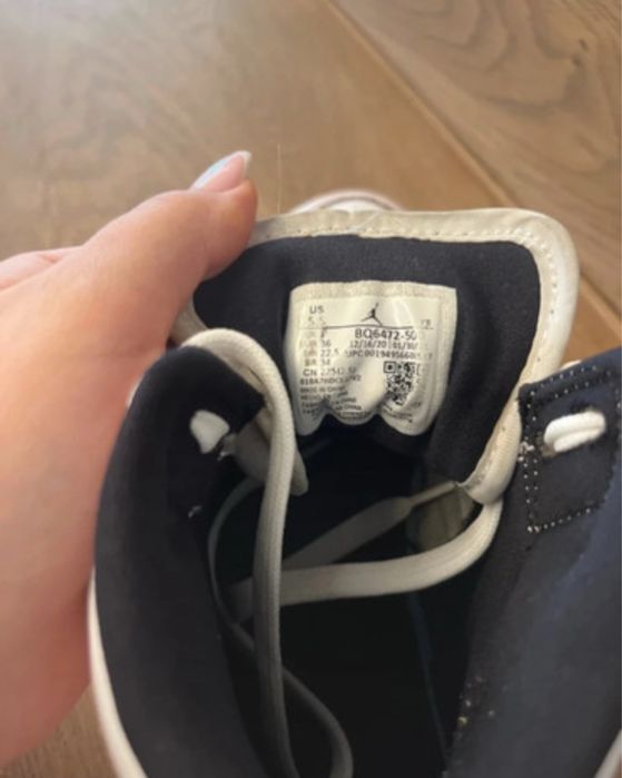 Air Jordan 1 Mid Barely Rose