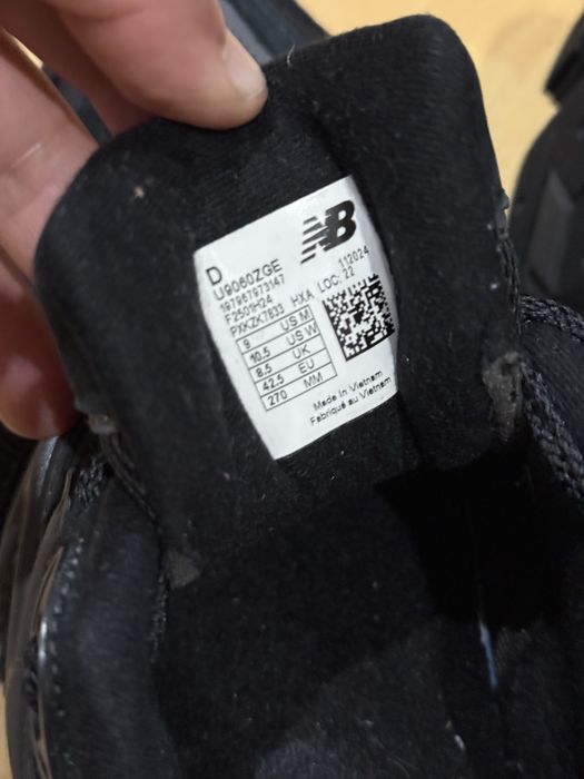 маратонки New Balance 9060 номер 42.5