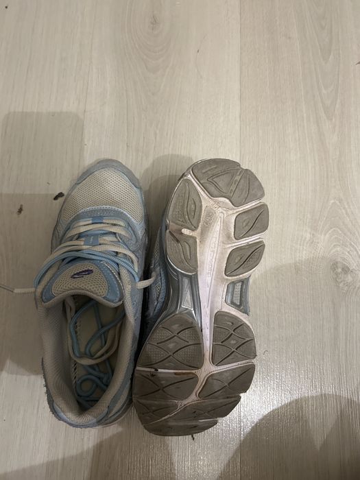 Asics gel nyc 40