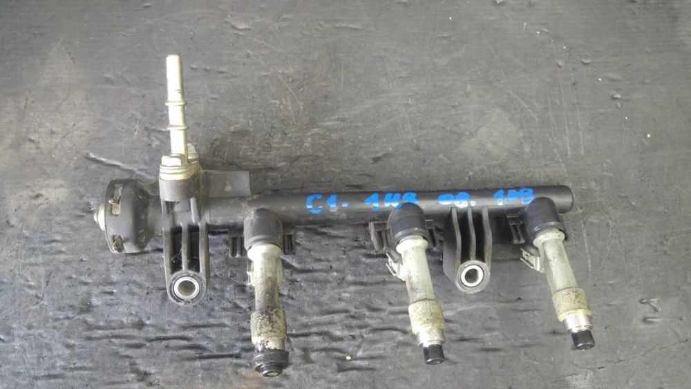 injector citroen c1  peugeot 107 toyota yaris aygo   1.0 b 1kr  23250-0q010