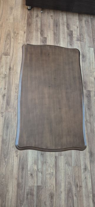 Продам столик резной