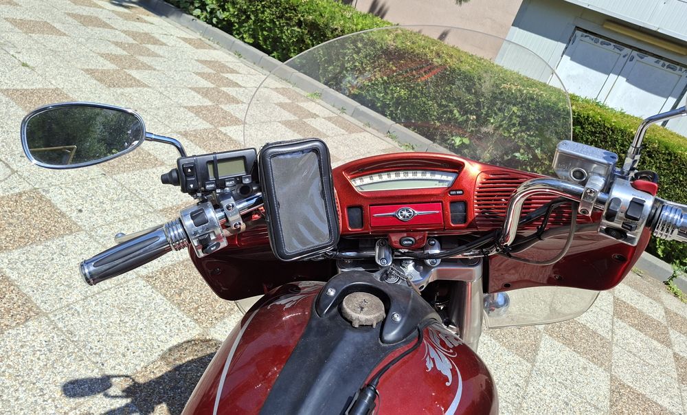 Vând Yamaha XVZ1300 Venture – V4 1294 cm³ – 2000 – Touring