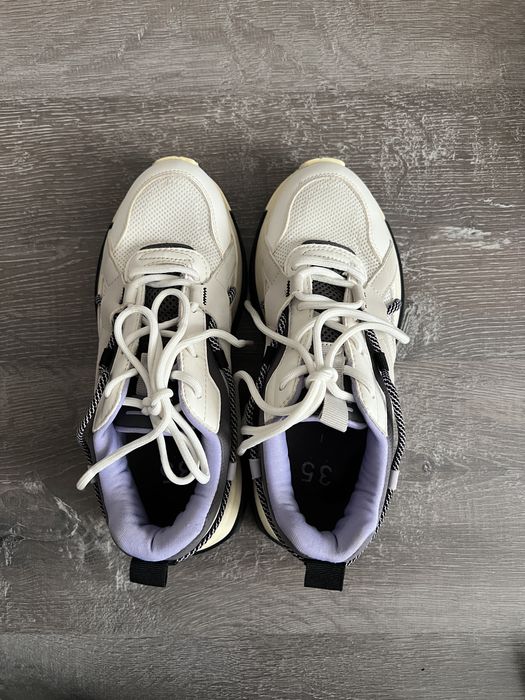 Adidasi, Bershka, marimea 36