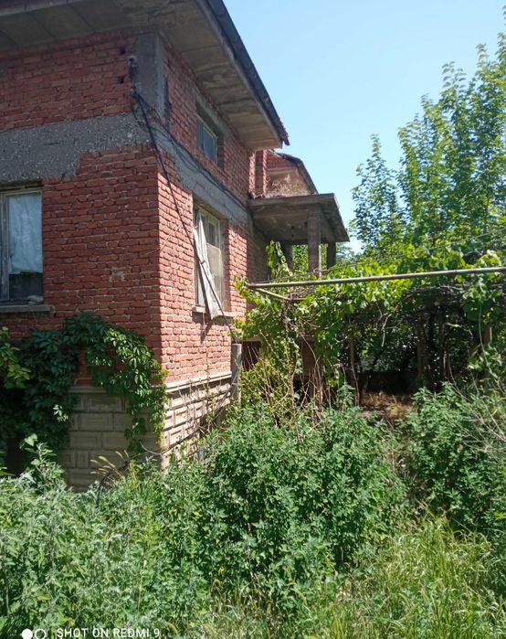 Продава се имот в с. Крумово, обл. Пловдив