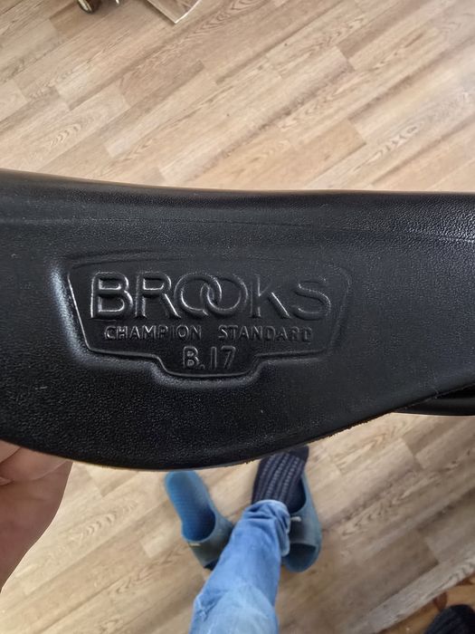 Велосипедное седло BROOKS B17